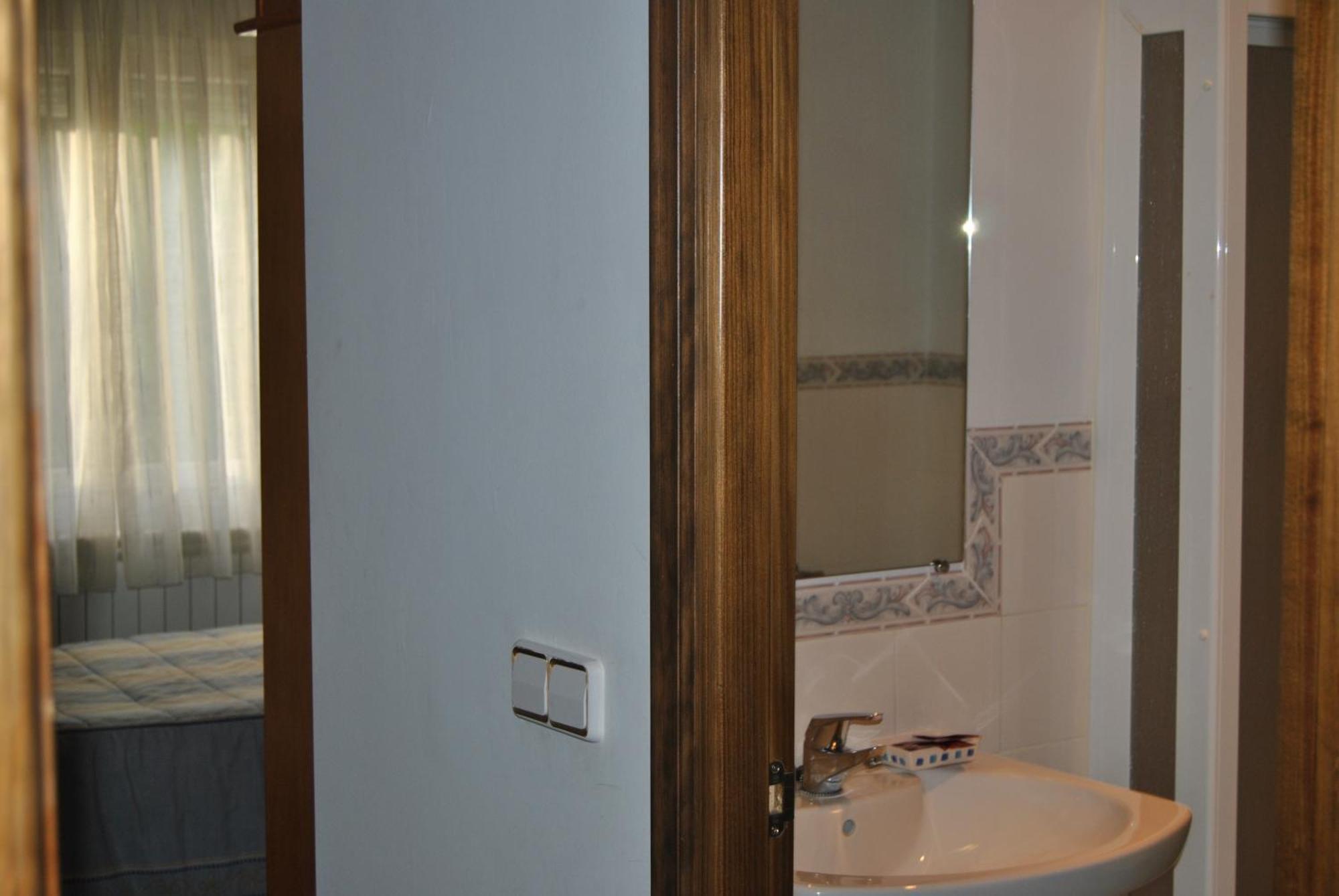 Hostal Rural Amador Puente de Vadillos Room photo